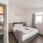 Apartahotel Erya Homes 4*