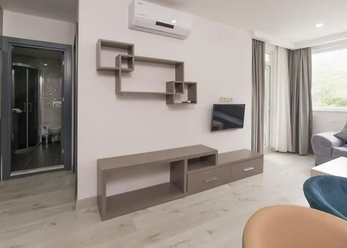 Lägenhetshotell Erya Homes 4*